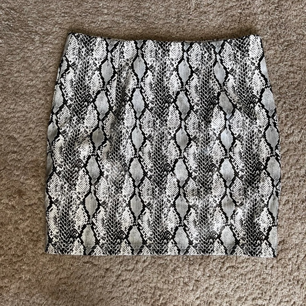 Snake skin mini skirt